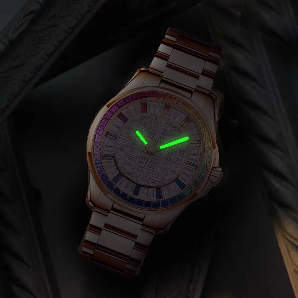 Reloj mecánico de lujo con diamantes cuadrados coloridos